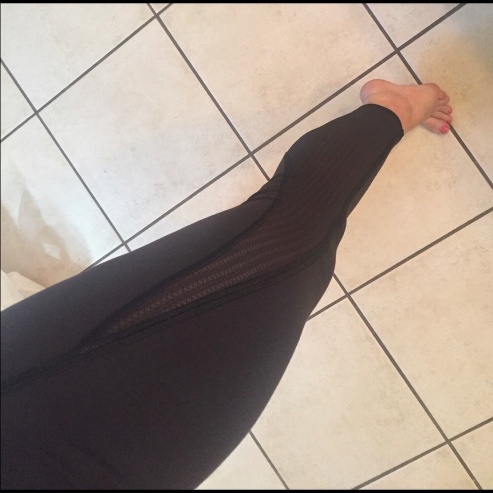 Lululemon mesh leggings